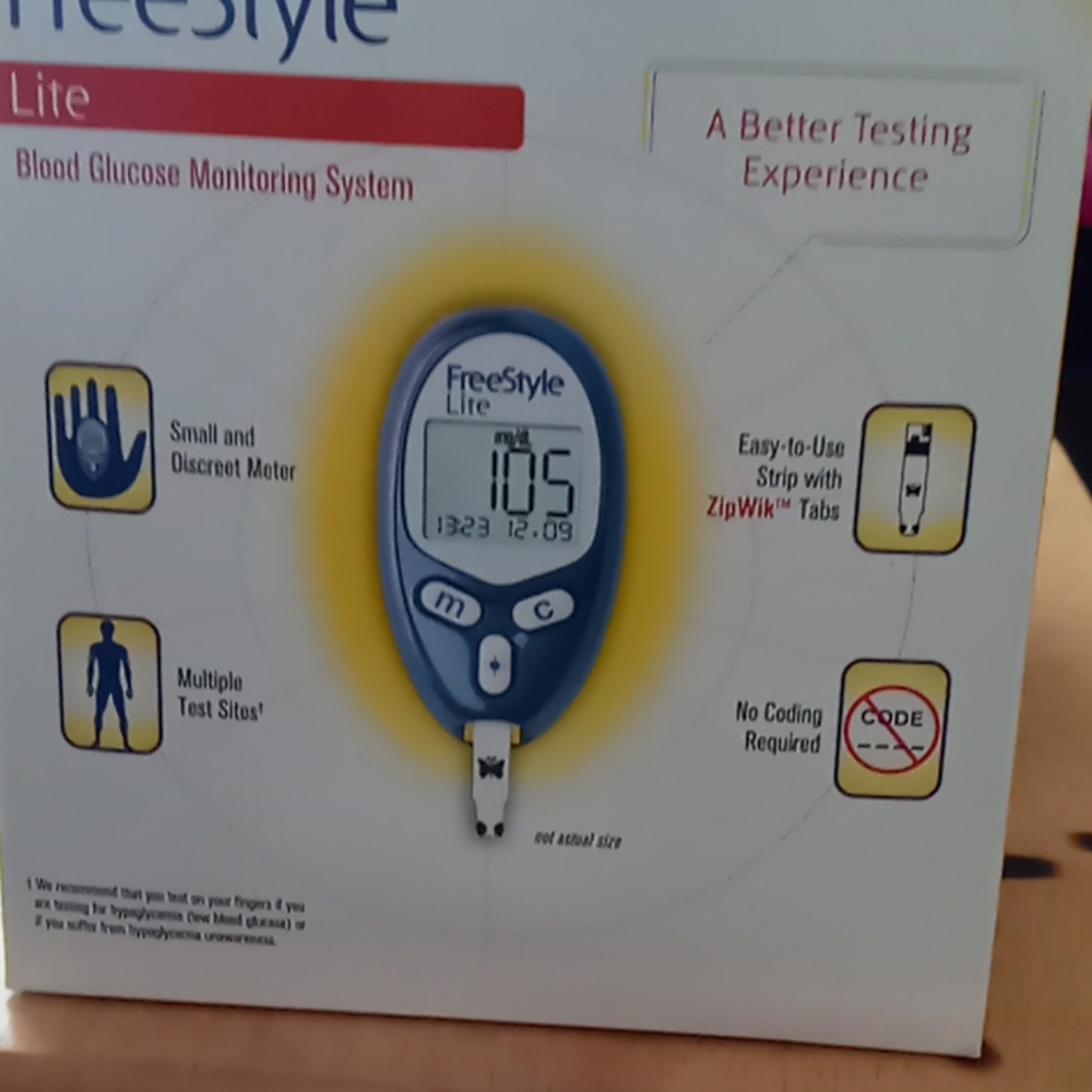 Free style lite blood glucuse monitoring system